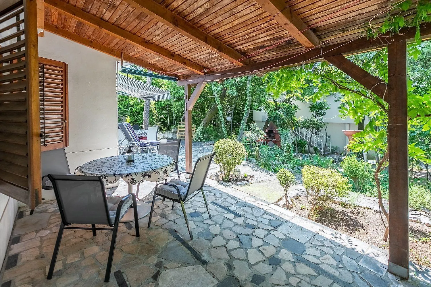 Einzigartiges Apartment Nur 20 Meter Zum Strand Mit Privater Terrasse, Grill - Hundefreundlich Crikvenica